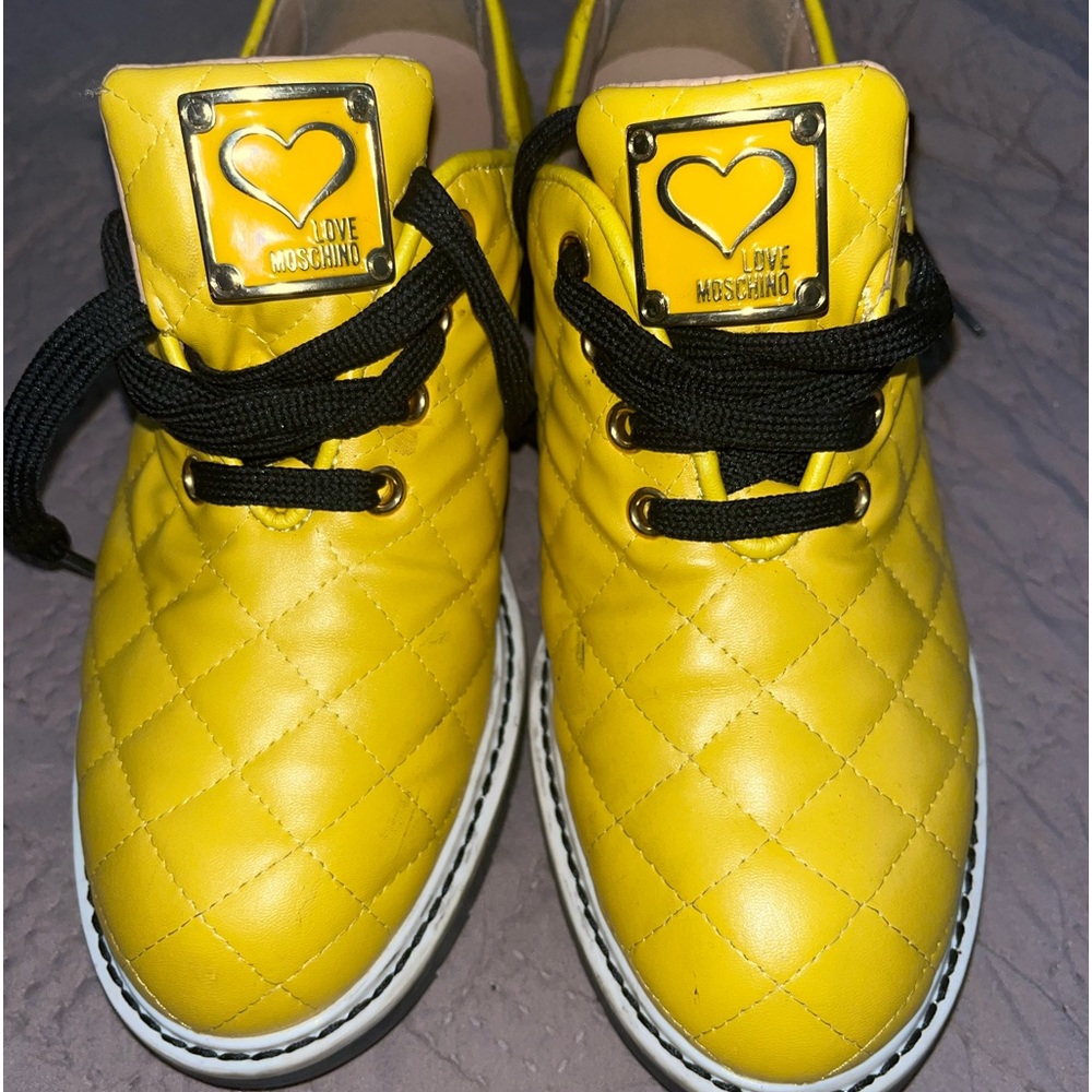 Moschino big girl yellow shoes